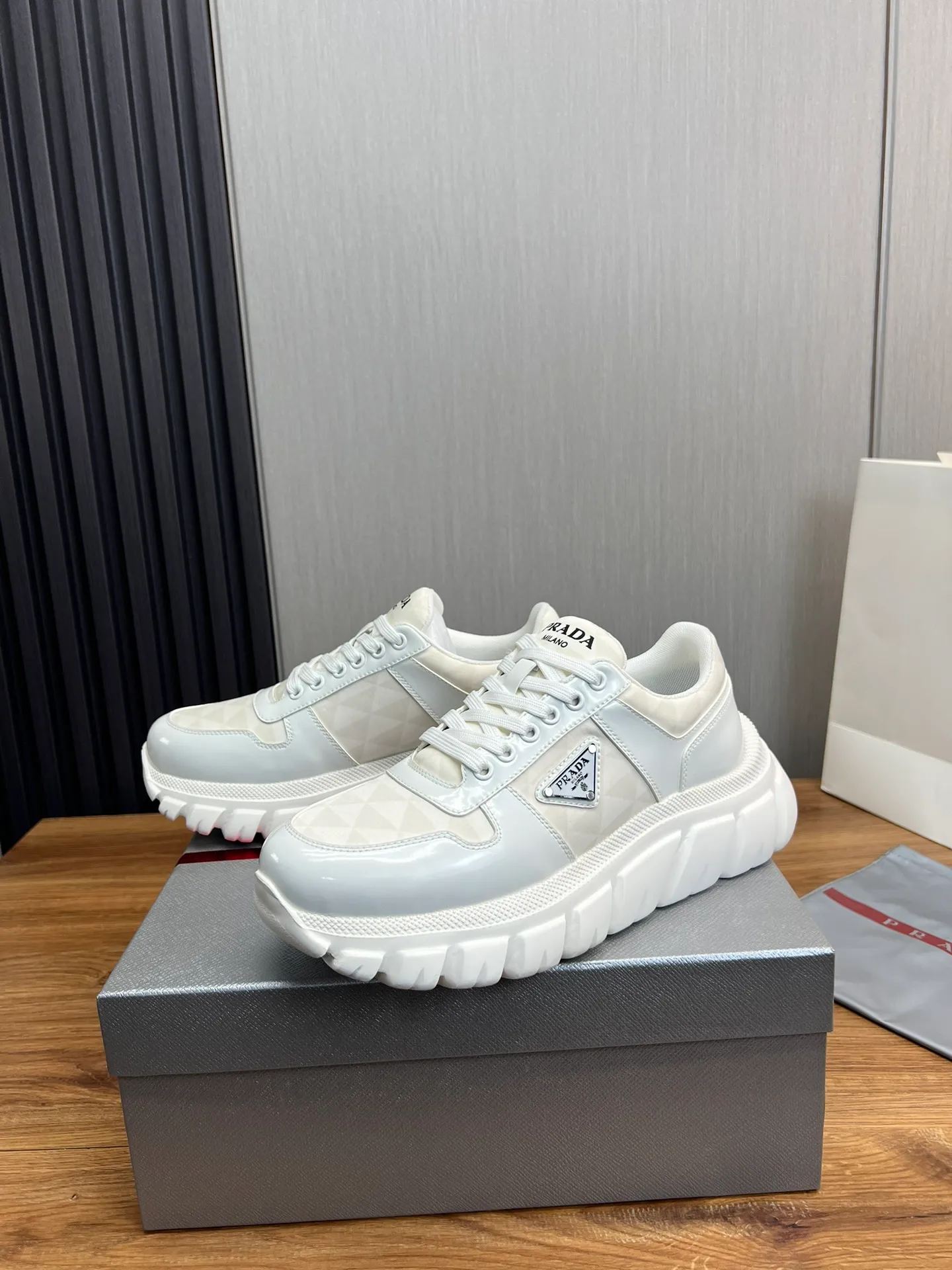 Men's shoes 💰560💰 [PRADA] Men's shoes are popular in the counter, official website is synchronized, 1 high-quality shipment ✔️Original cowhide + cowhide lining, 1🆚1 replica, original sole, 38-45 (45 customized, non-refundable)
